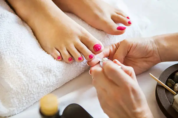 File and Polish (toes)